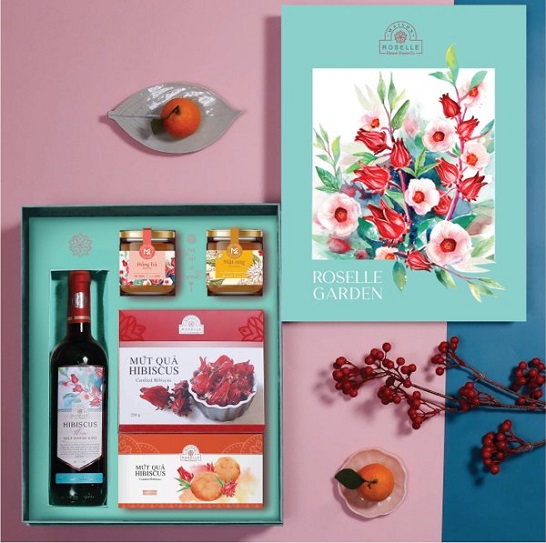 Mẫu hộp quà tết ROS-08 là một bức tranh thu nhỏ về vườn hoa Hibiscus
