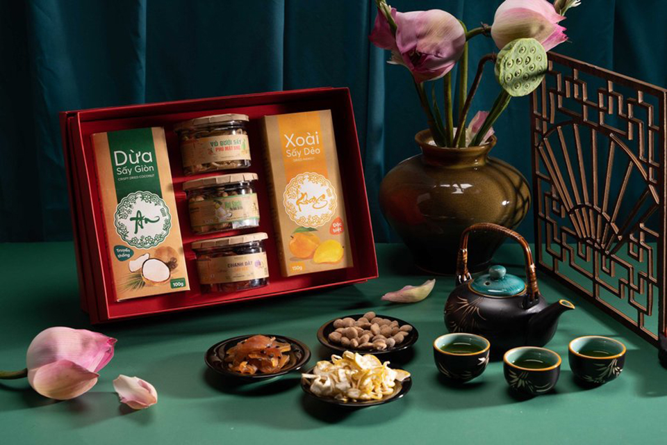 Giỏ đựng quà Tết giá rẻ Cánh Diều Vàng