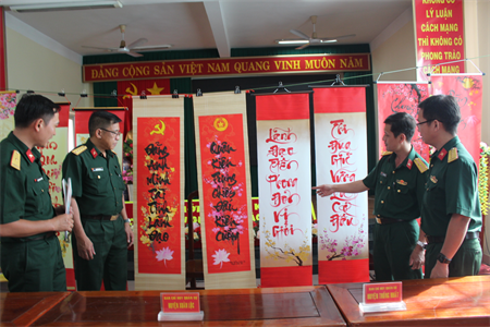 Cuộc thi sáng tác câu đối Tết trong quân đội