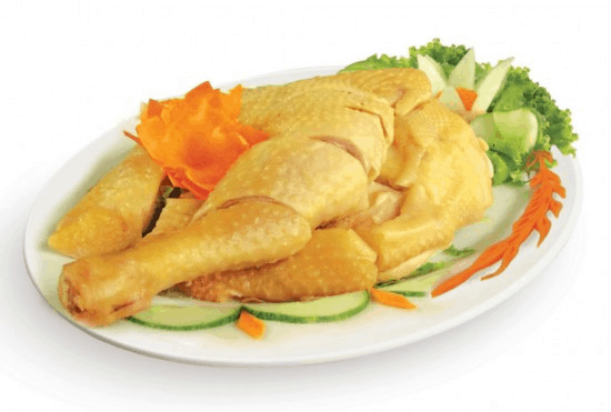 Thịt gà luộc là món ăn truyền thống trong mâm cỗ ngày Tết của người Việt